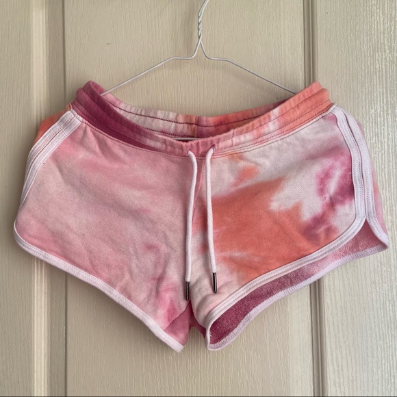 ✨3/$15✨aéropostale tie dye dolphin short - Picture 1 of 3